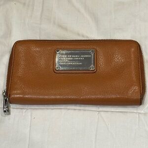 Marc Jacobs Leather Continental Wallet